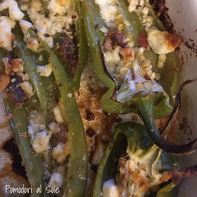 featured image thumbnail for post Peperoni e feta al forno