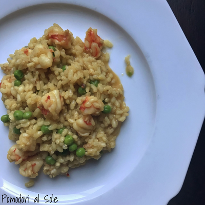 featured image thumbnail for post Risotto allo zafferano con code di gamberi e piselli