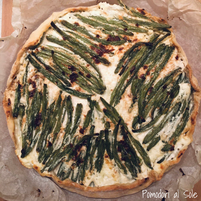 featured image thumbnail for post Crostata salata di caprino e fagiolini 